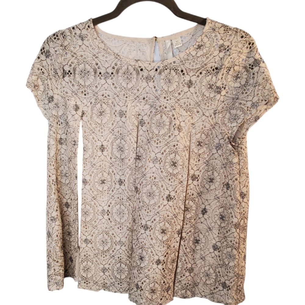 LC LAUREN CONRAD Silver Lace Top Size extra small